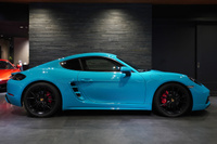 2018 Porsche 718 CAYMAN null