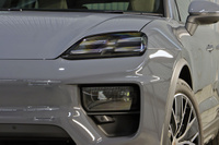 2025 Porsche MACAN 