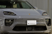 2025 Porsche MACAN 