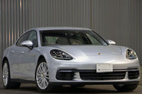 2018 Porsche PANAMERA 