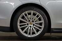 2018 Porsche PANAMERA 