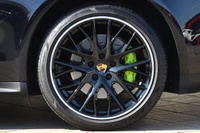 2018 Porsche PANAMERA null