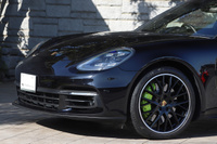 2018 Porsche PANAMERA null