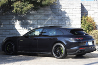 2018 Porsche PANAMERA null