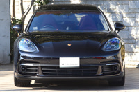 2018 Porsche PANAMERA null
