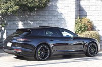 2018 Porsche PANAMERA null