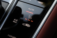 2018 Porsche PANAMERA null