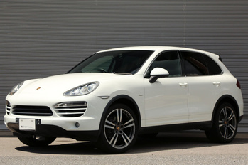 2014 Porsche CAYENNE