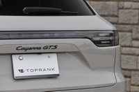 2021 Porsche CAYENNE null
