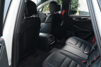 2021 Porsche MACAN null