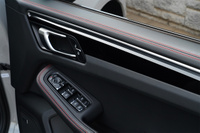 2021 Porsche MACAN null