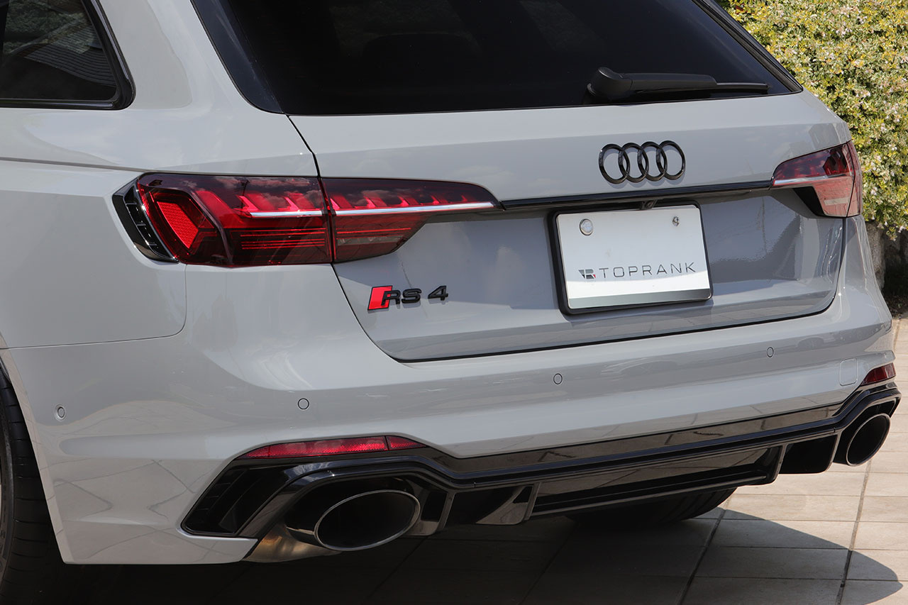 2022 Audi RS4 AVANT null