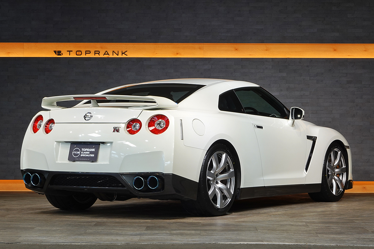 2008 Nissan GT-R R35 GT-R, HKS Intake Piping Kit, SQV Blowoff Valve, Boost Controller, Greddy Power Extreme R