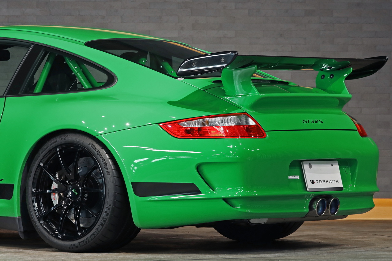 2007 Porsche 911 911 GT3RS (Type  997.1) Sports Chrono Pkg. Club Sports Pkg. Akrapovic Slip On Muffler, PFC Breaks