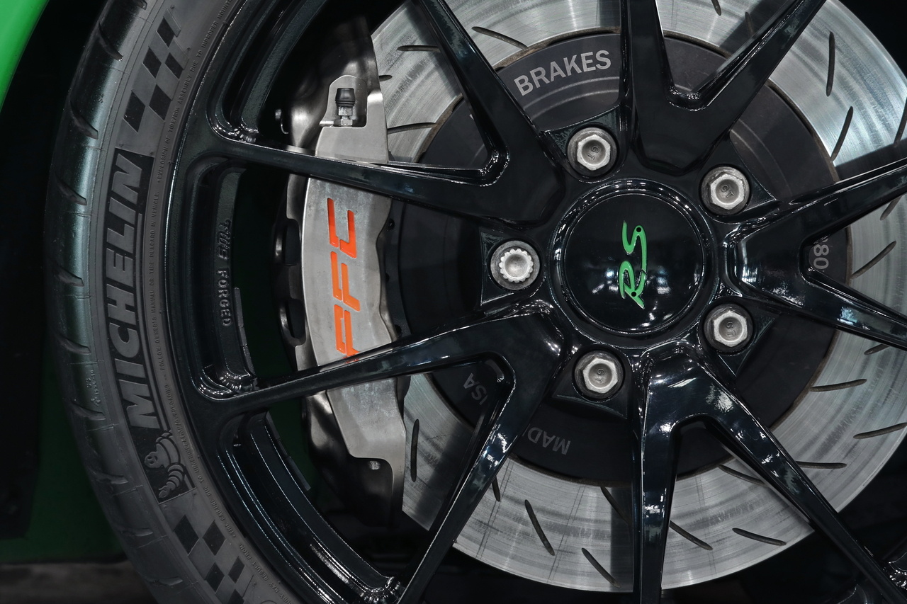 2007 Porsche 911 911 GT3RS (Type  997.1) Sports Chrono Pkg. Club Sports Pkg. Akrapovic Slip On Muffler, PFC Breaks
