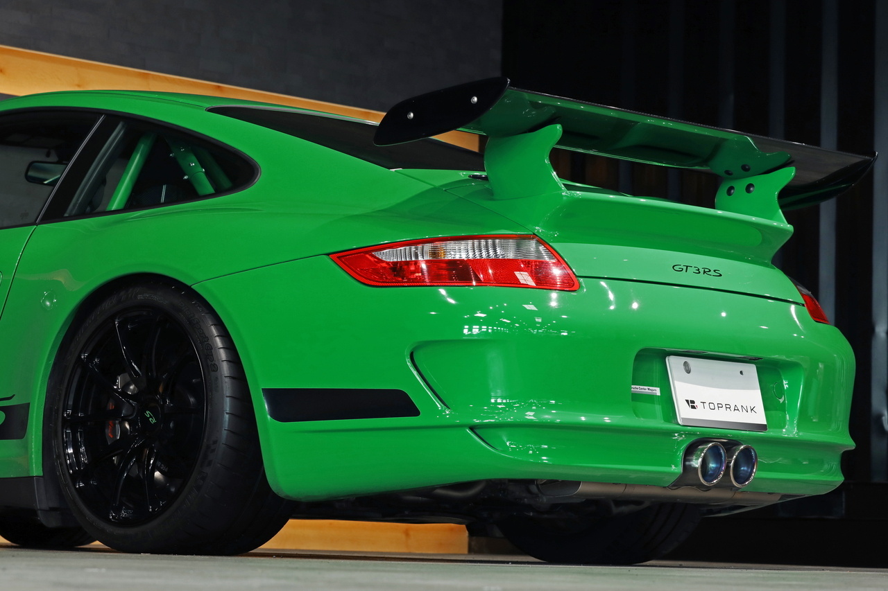 2007 Porsche 911 911 GT3RS (Type  997.1) Sports Chrono Pkg. Club Sports Pkg. Akrapovic Slip On Muffler, PFC Breaks