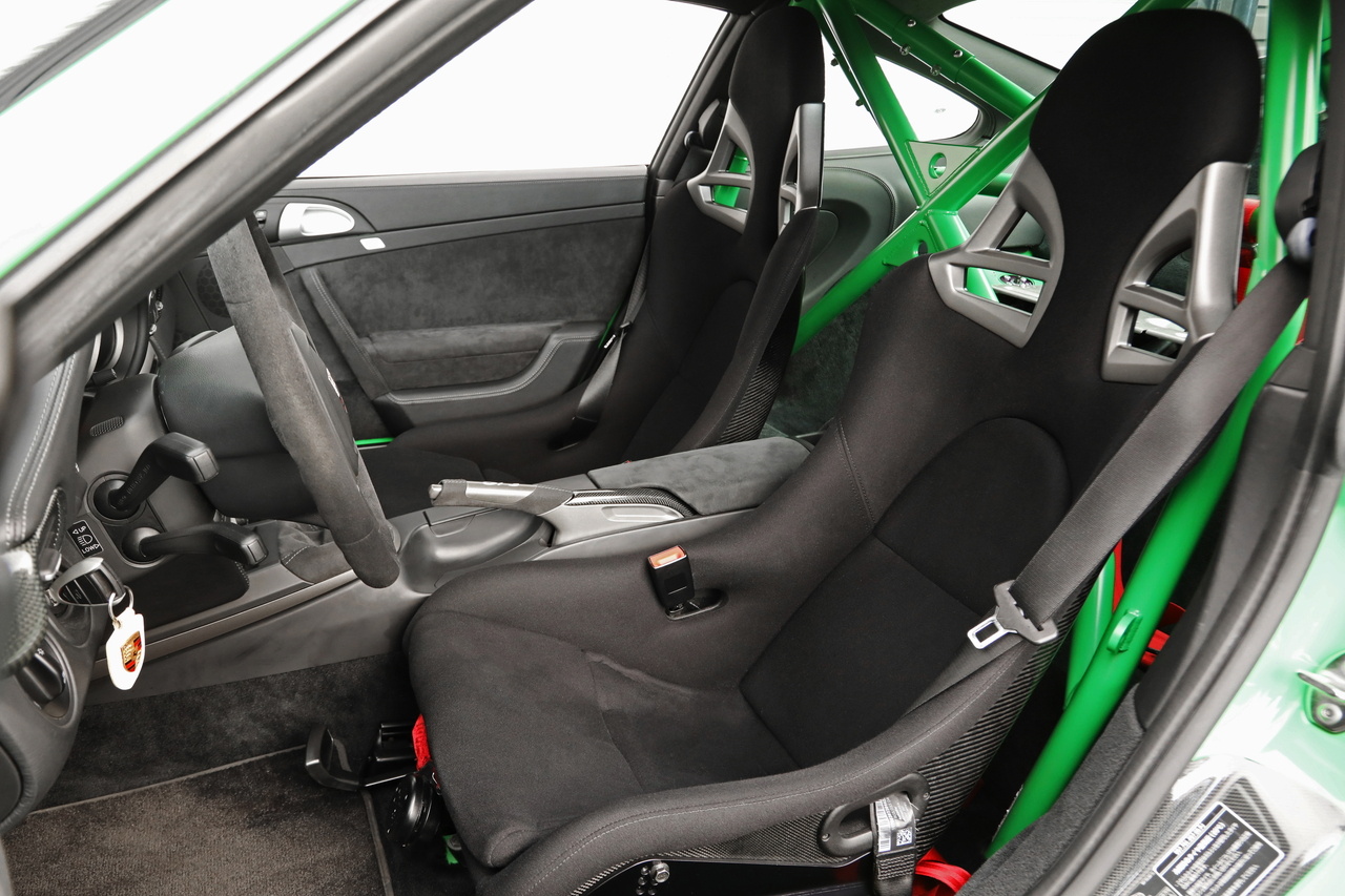 2007 Porsche 911 911 GT3RS (Type  997.1) Sports Chrono Pkg. Club Sports Pkg. Akrapovic Slip On Muffler, PFC Breaks