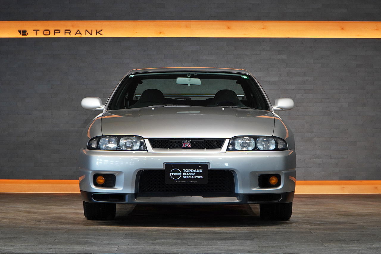 1995 Nissan SKYLINE GT-R BCNR33 R33 Skyline GT-R, KL0 Spark Silver Metalic, Momo Steering