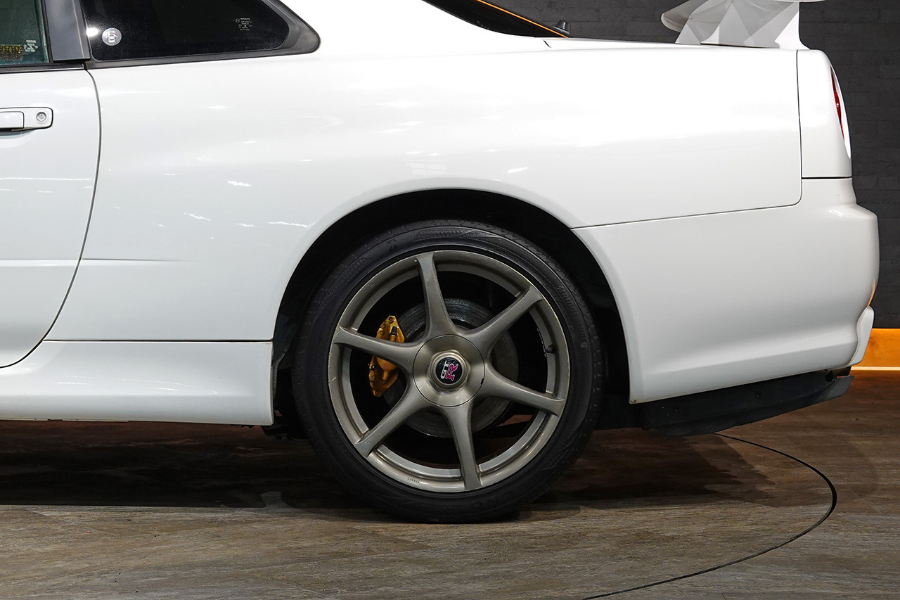 1999 Nissan SKYLINE GT-R BNR34 R34 Skyline GT-R V-SPEC, ONE Owner , Brand New Nismo Seat Covers