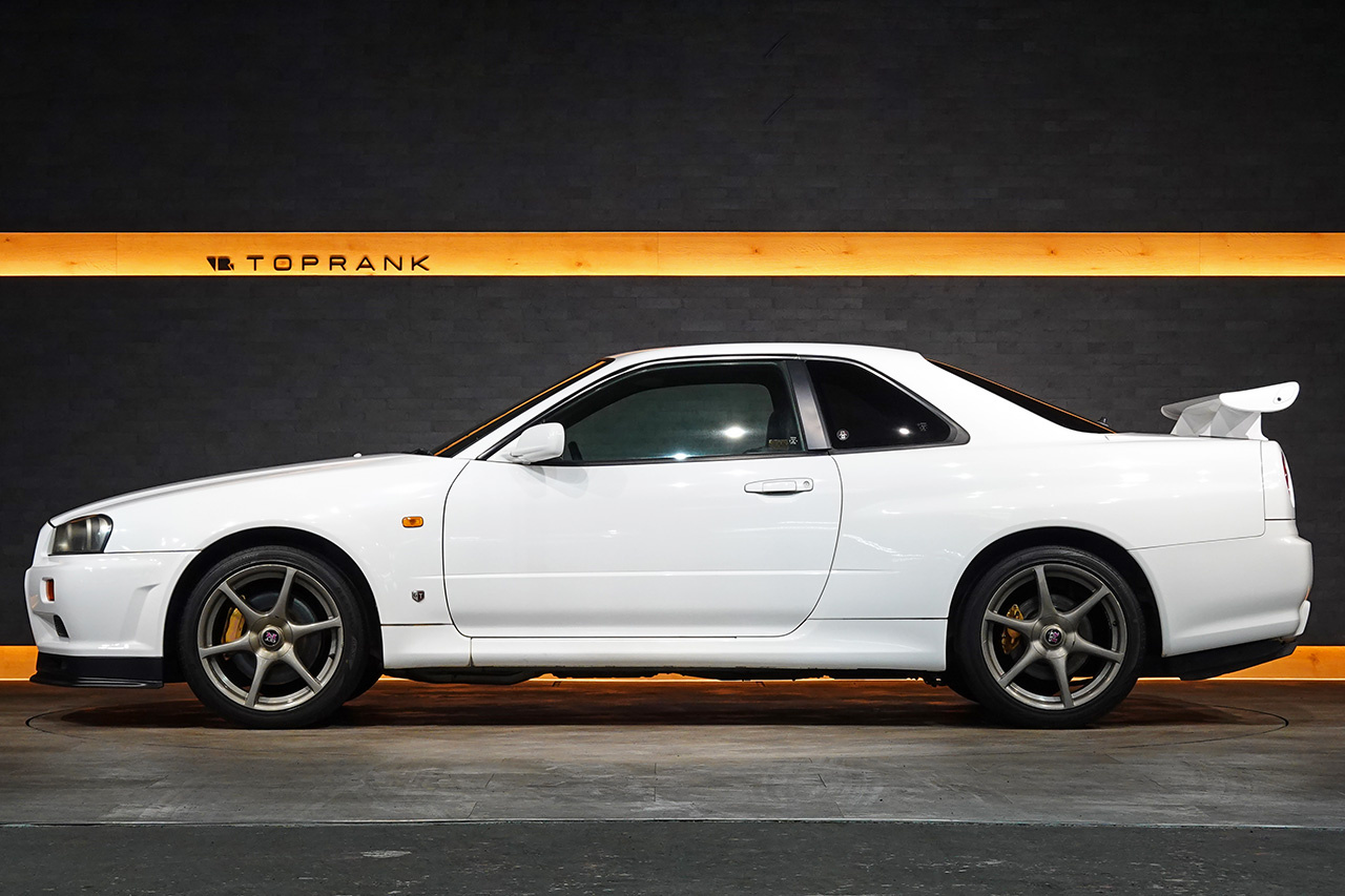 1999 Nissan SKYLINE GT-R BNR34 R34 Skyline GT-R V-SPEC, ONE Owner , Brand New Nismo Seat Covers