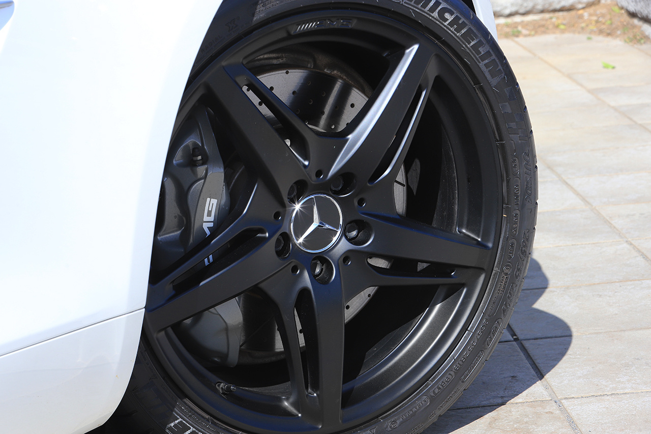 2016 Mercedes-AMG GT 