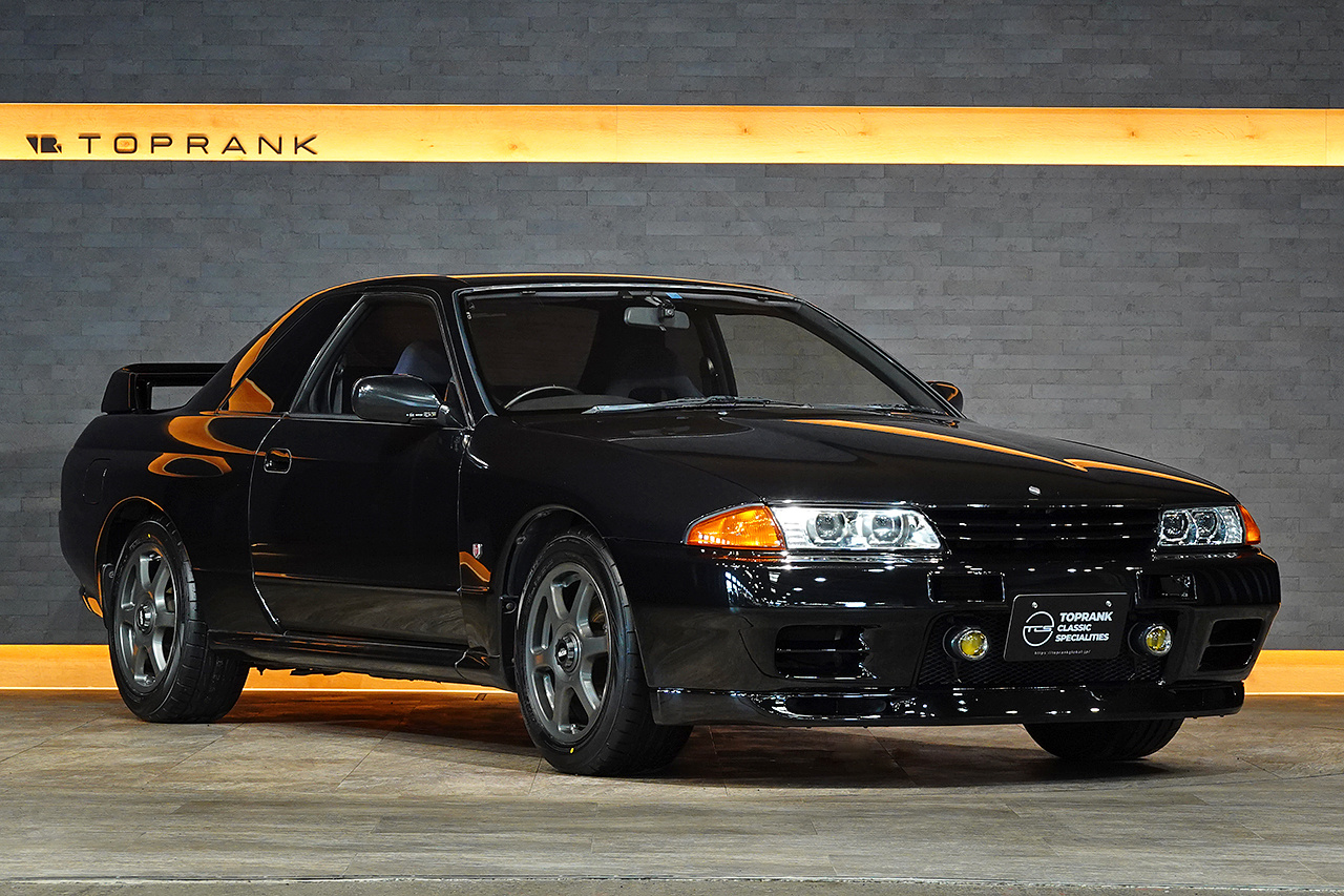 1992 Nissan SKYLINE GT-R BNR32 R32 Skyline GT-R,  ONE OWNER, Black Pearl Metallic, NISMO Muffler, R-6 Wheels, Quick Shifter