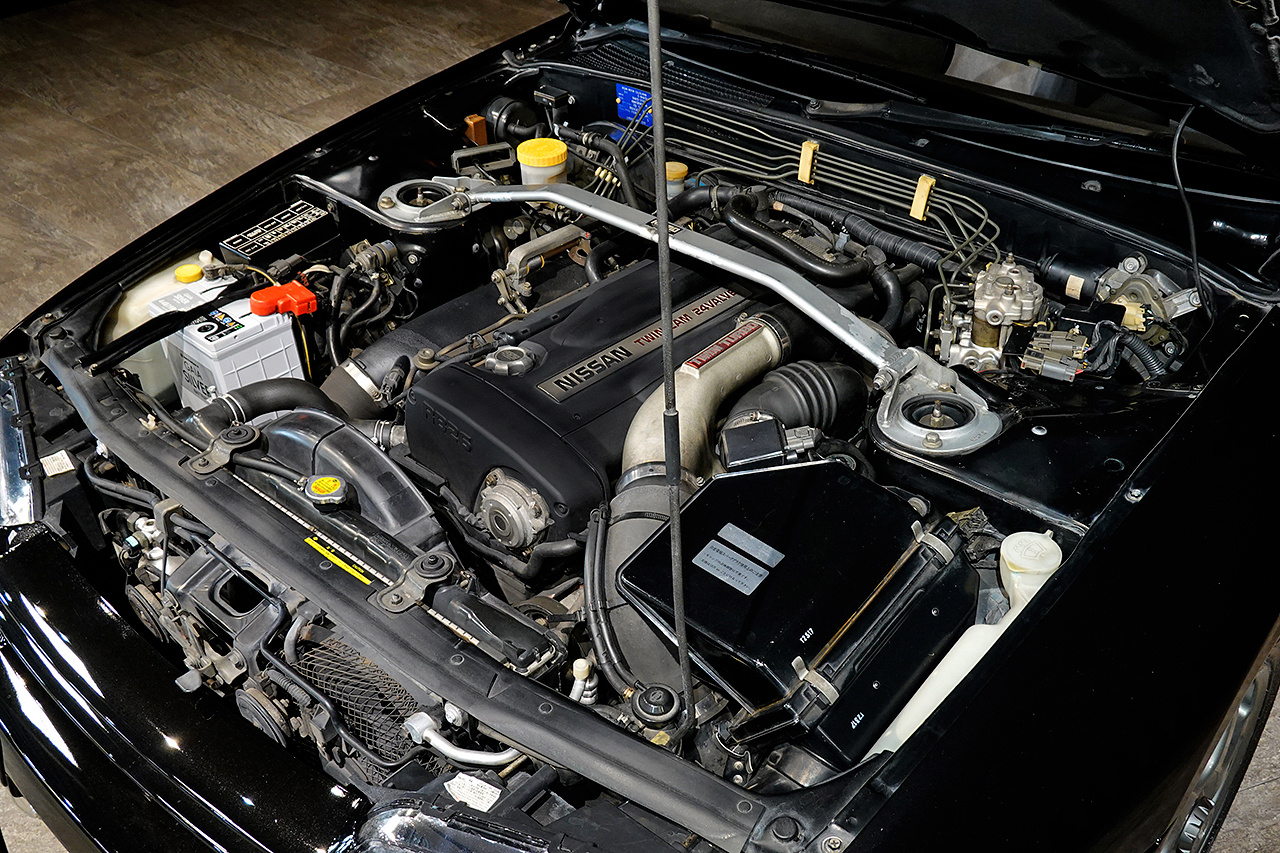 1992 Nissan SKYLINE GT-R BNR32 R32 Skyline GT-R,  ONE OWNER, Black Pearl Metallic, NISMO Muffler, R-6 Wheels, Quick Shifter