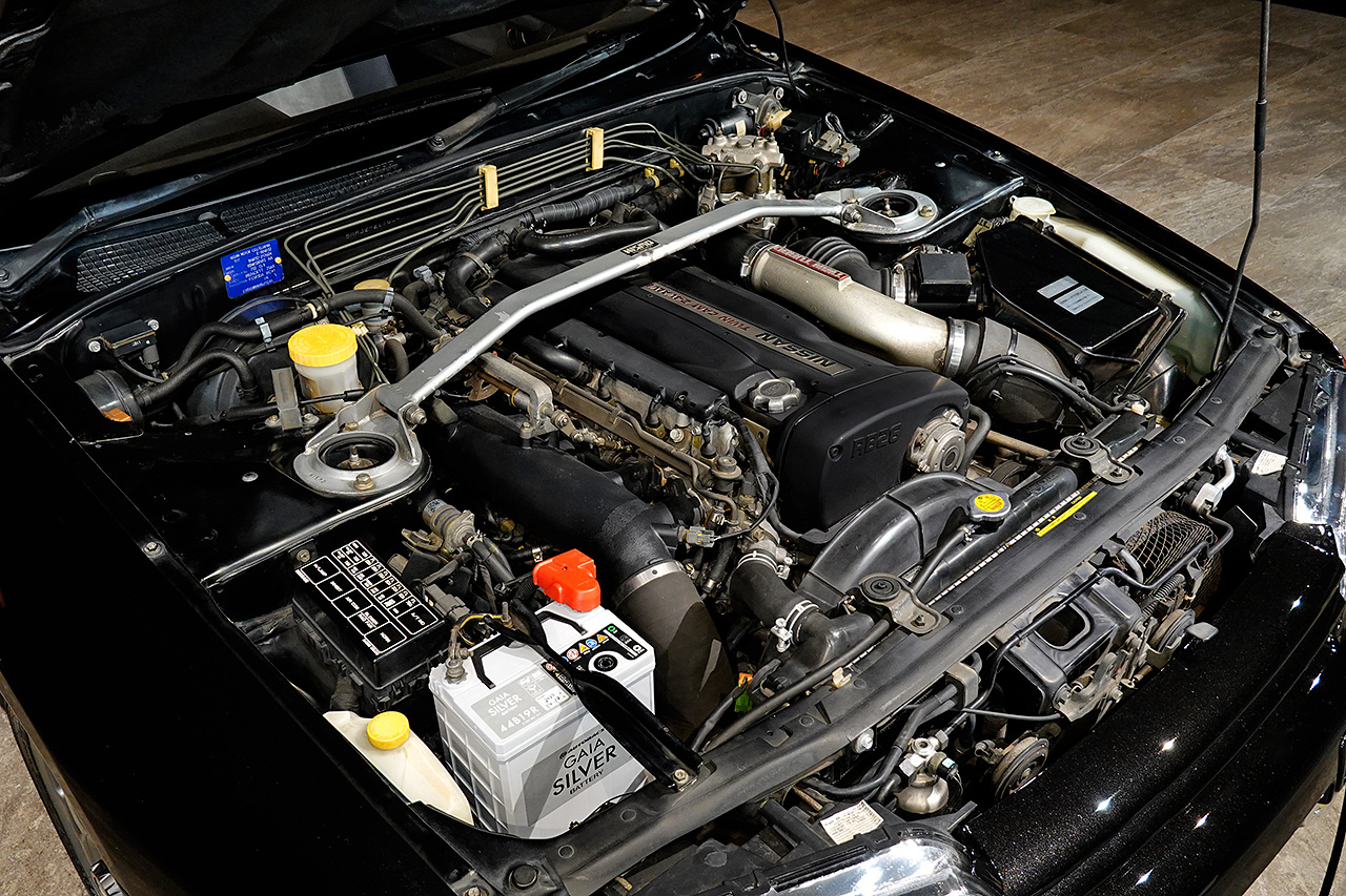 1992 Nissan SKYLINE GT-R BNR32 R32 Skyline GT-R,  ONE OWNER, Black Pearl Metallic, NISMO Muffler, R-6 Wheels, Quick Shifter