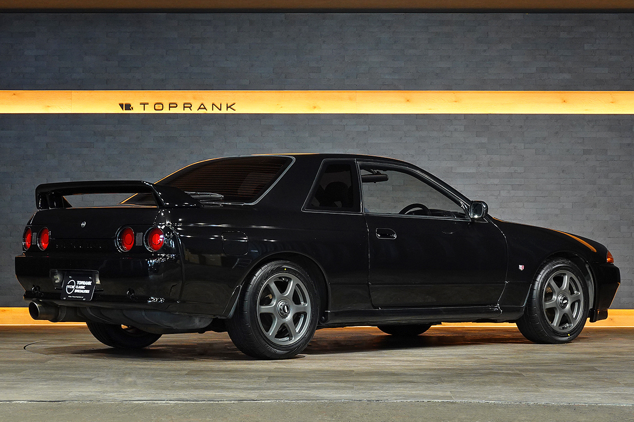 1992 Nissan SKYLINE GT-R BNR32 R32 Skyline GT-R,  ONE OWNER, Black Pearl Metallic, NISMO Muffler, R-6 Wheels, Quick Shifter