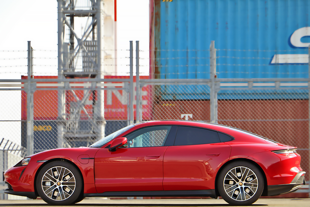 2024 Porsche Taycan 