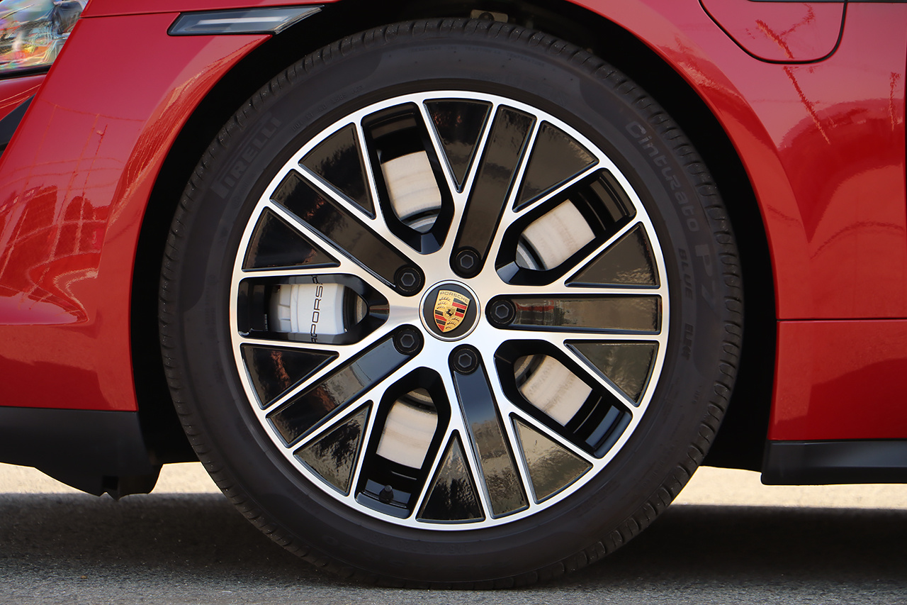 2024 Porsche Taycan 
