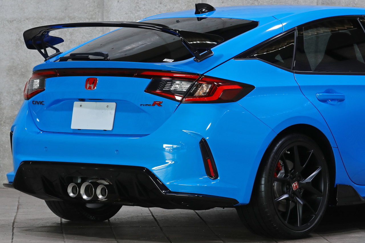 2024 Honda CIVIC FL5 Civic TYPE R, Verified Low Mileage Vehicle, Racing Blue Pearl, 19 Inch Alloy Wheels