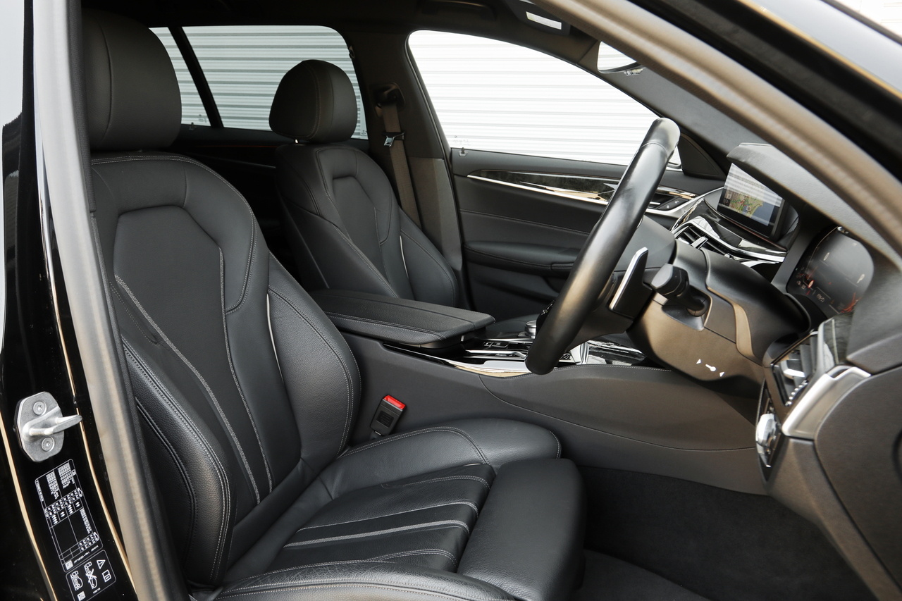 2021 BMW 5 SERIES null