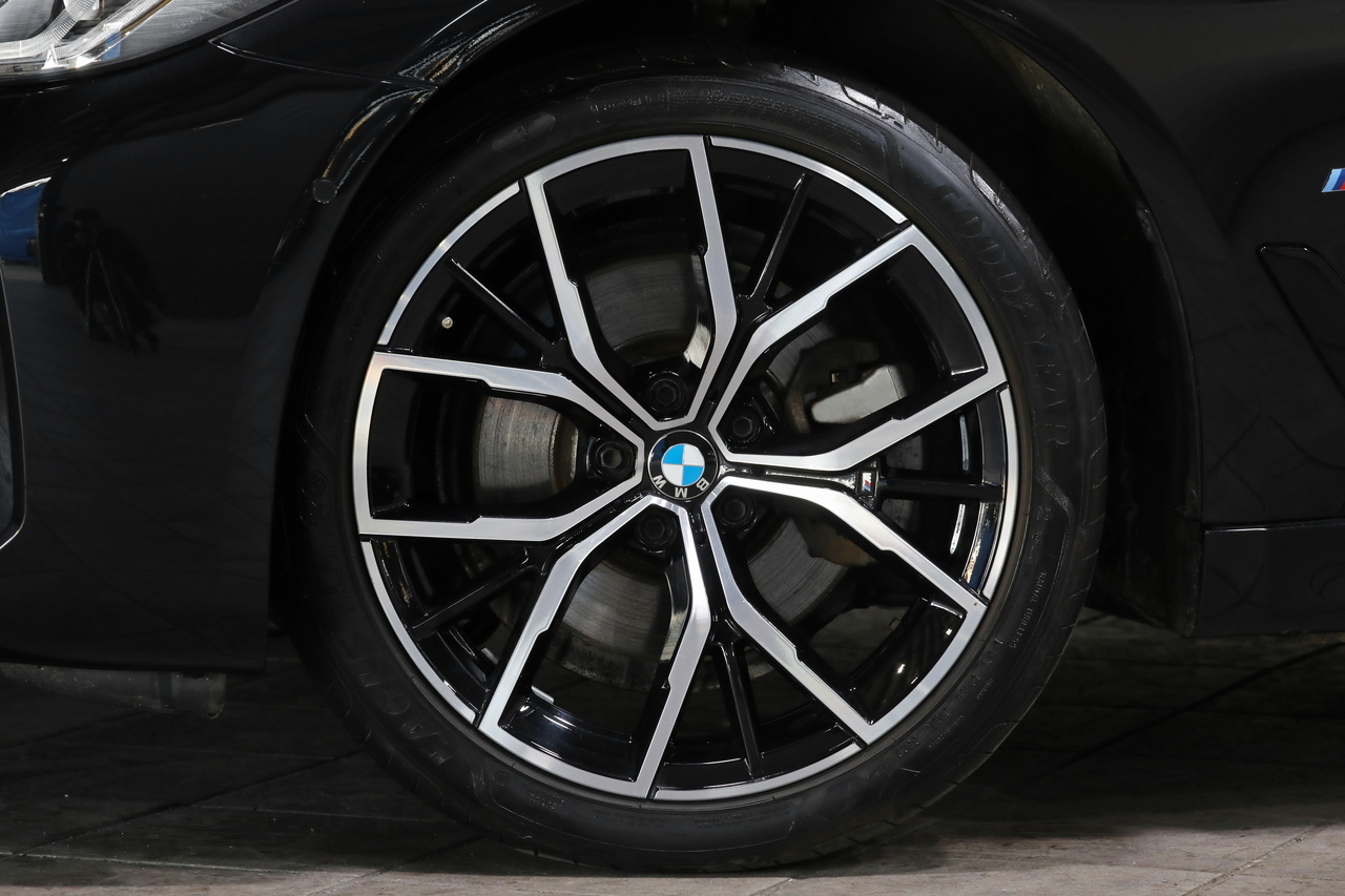 2021 BMW 5 SERIES null