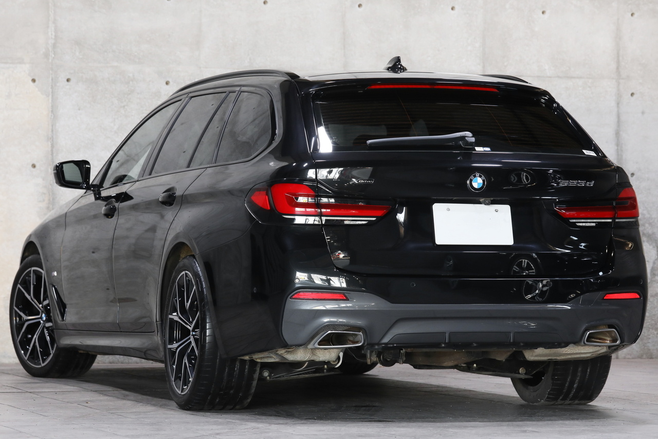 2021 BMW 5 SERIES null