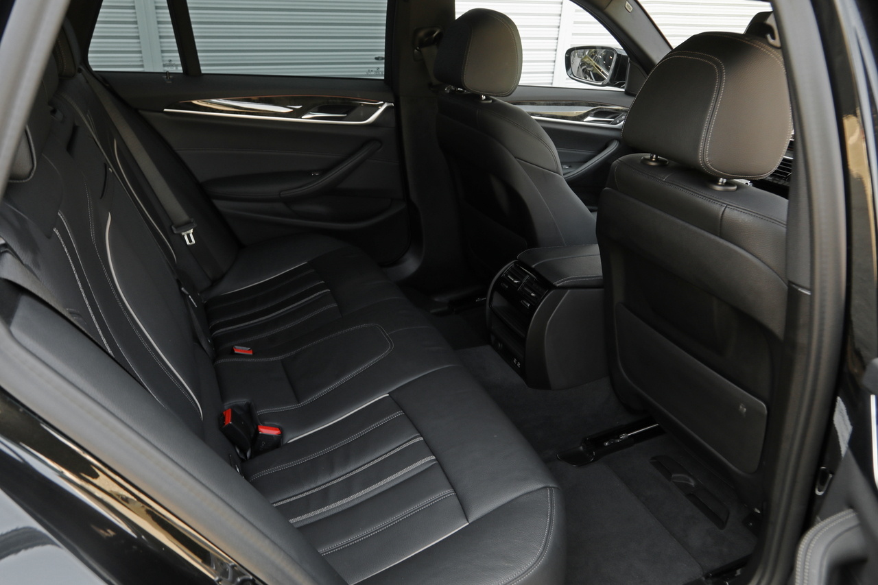 2021 BMW 5 SERIES null