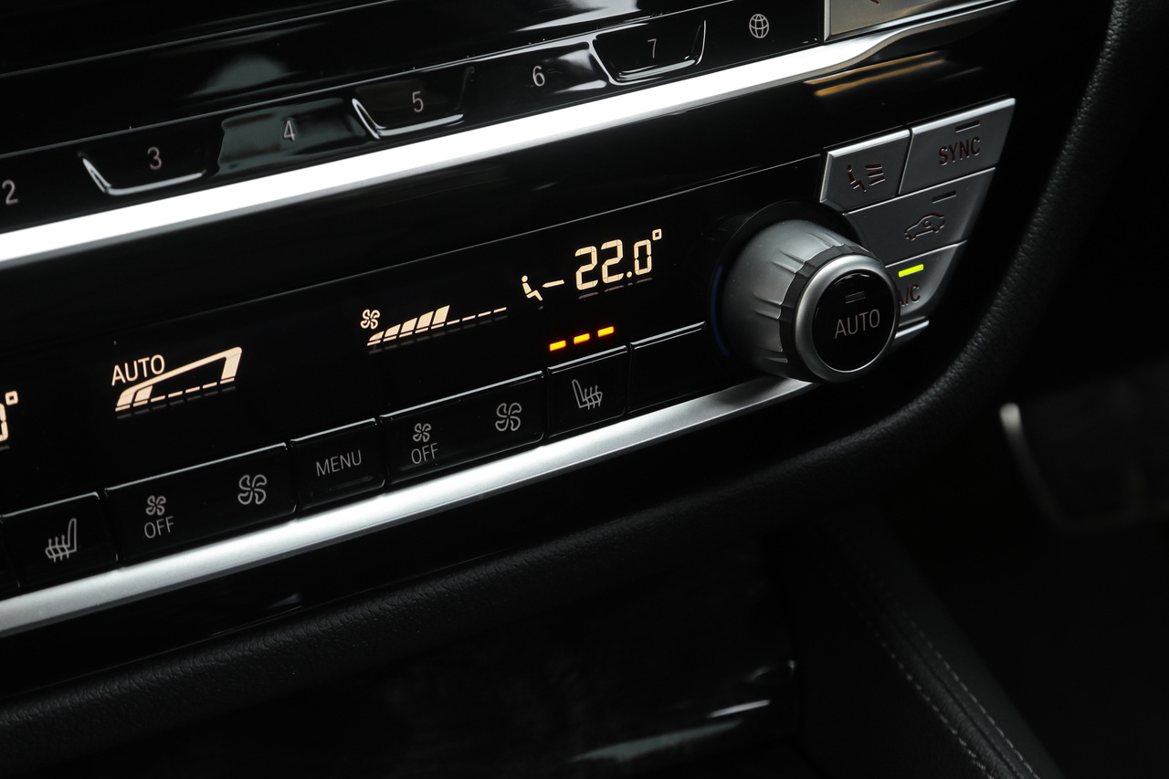 2021 BMW 5 SERIES null