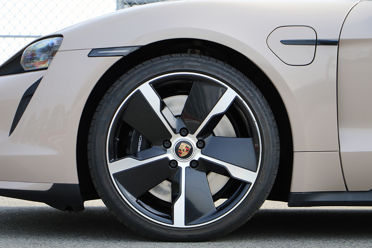 2020 Porsche Taycan null