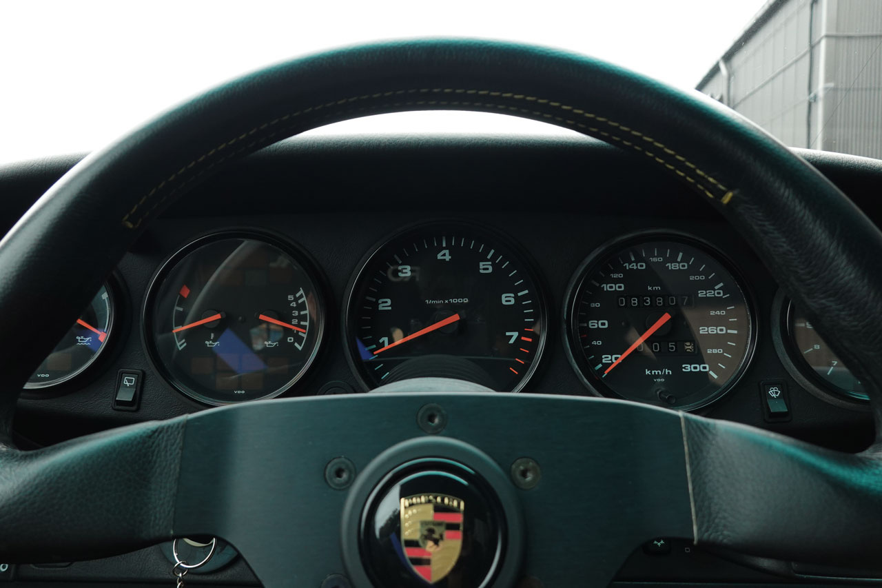 1991 Porsche 911 Porsche 964 911 Carrera 2, Recaro Full Bucket Seat, Aftermarket Carrera Cup Style Wheels