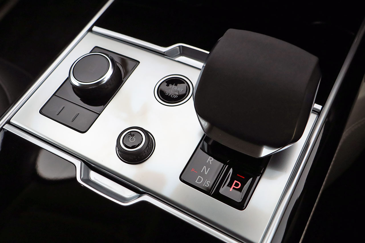 2024 Land Rover RANGE ROVER 