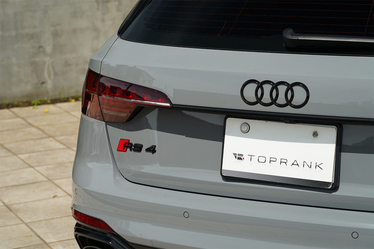 2023 Audi RS4 AVANT 