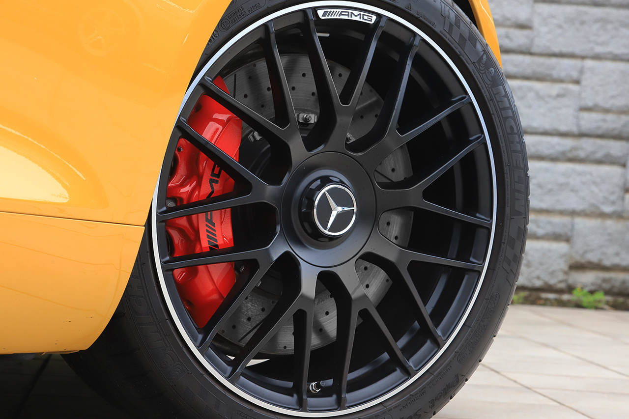 2015 Mercedes-AMG GT 