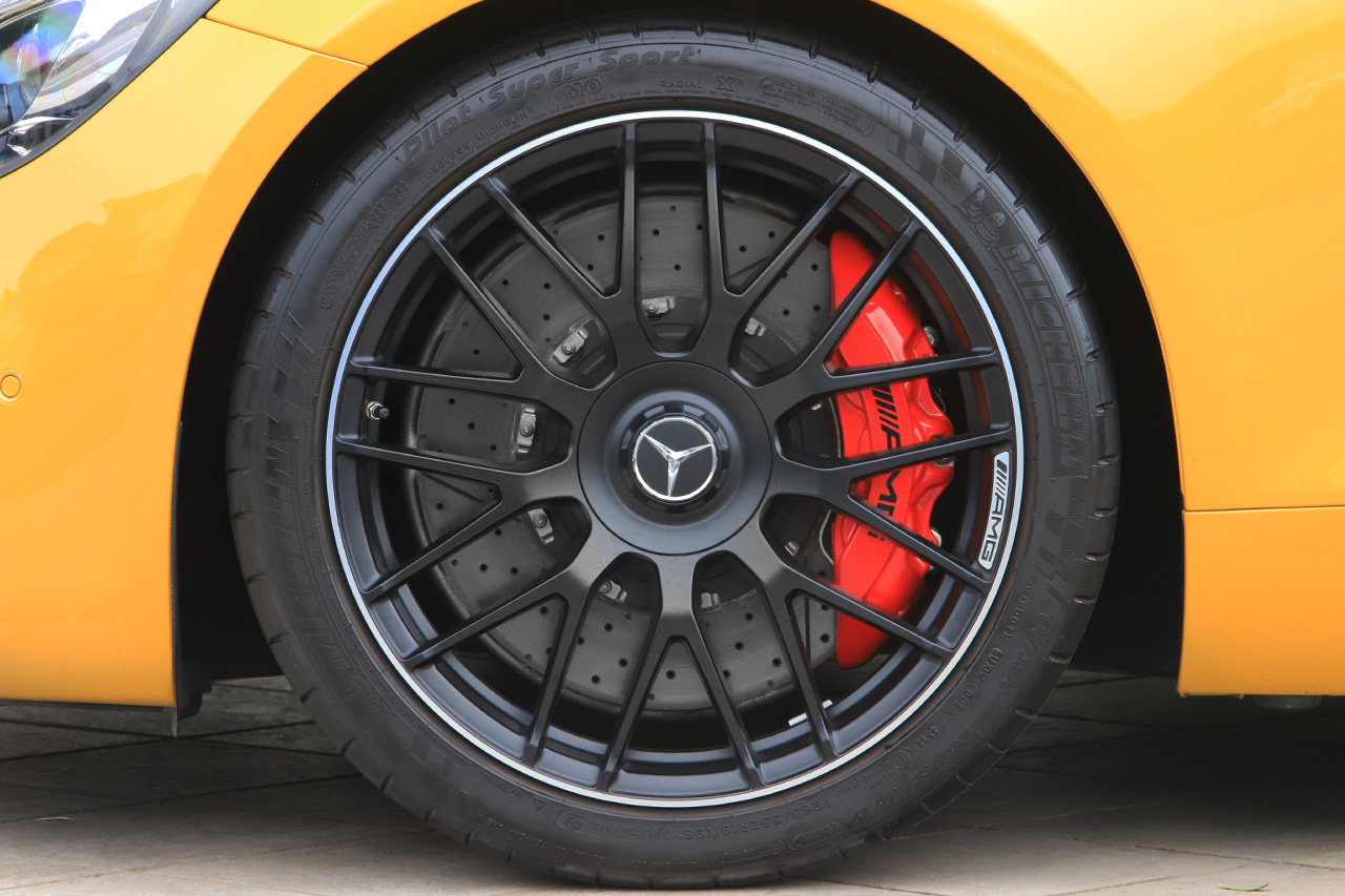 2015 Mercedes-AMG GT 