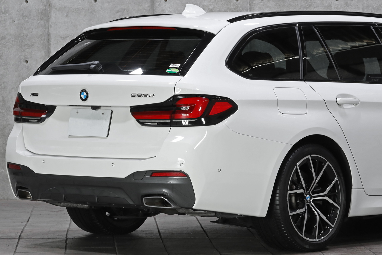 2021 BMW 5 SERIES null