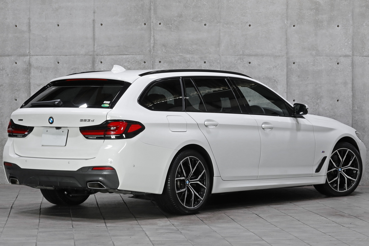 2021 BMW 5 SERIES null