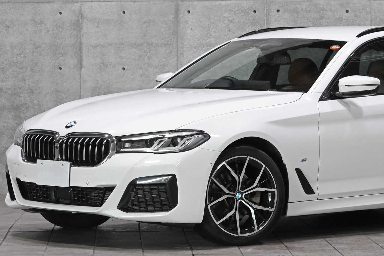 2021 BMW 5 SERIES null