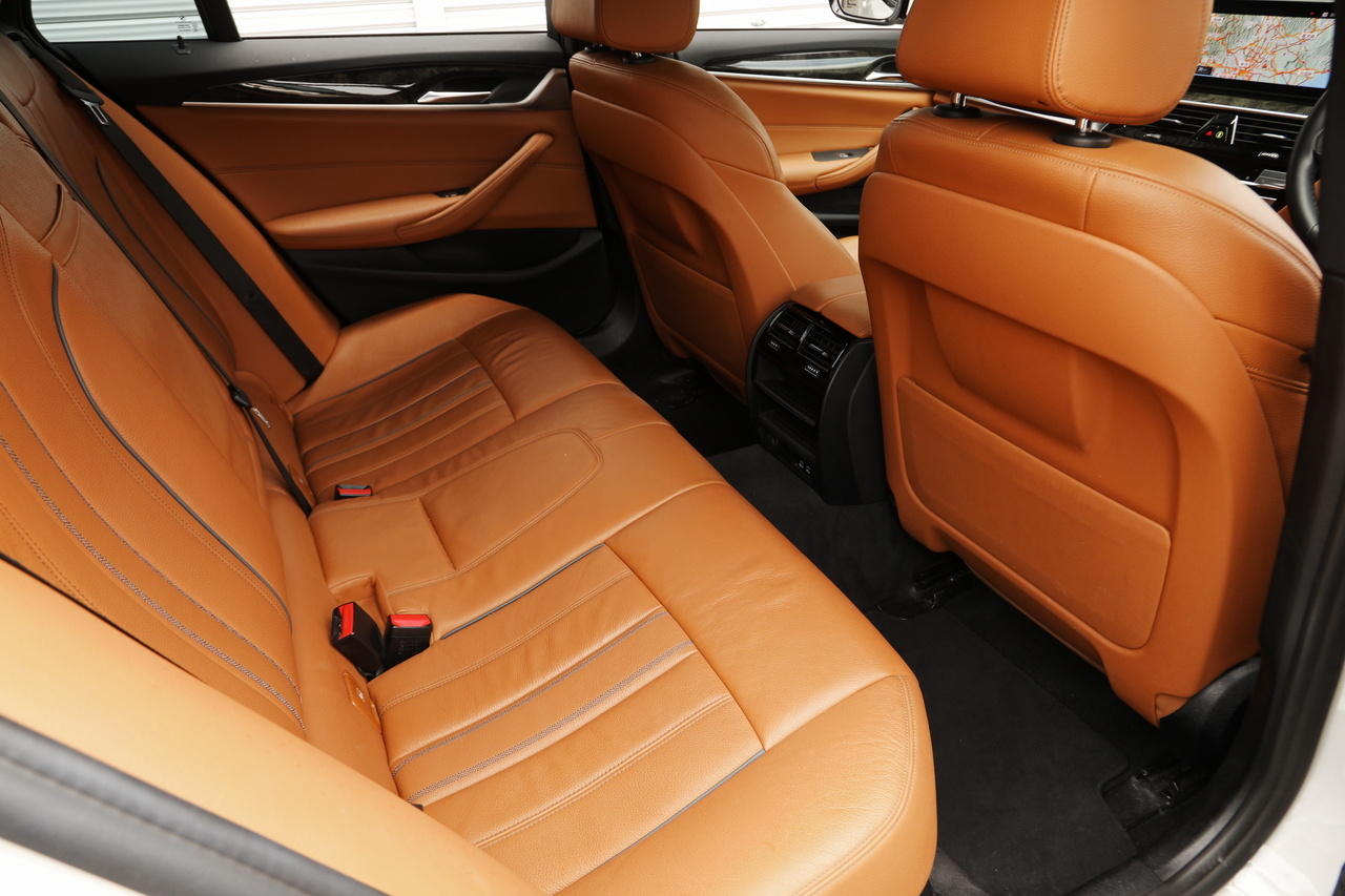 2021 BMW 5 SERIES null