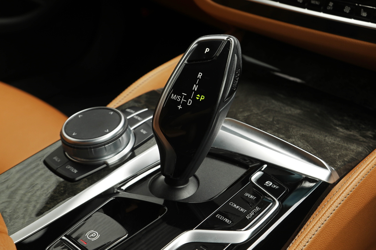 2021 BMW 5 SERIES null