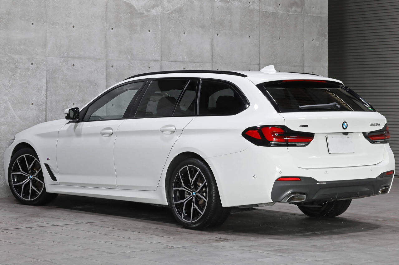 2021 BMW 5 SERIES null