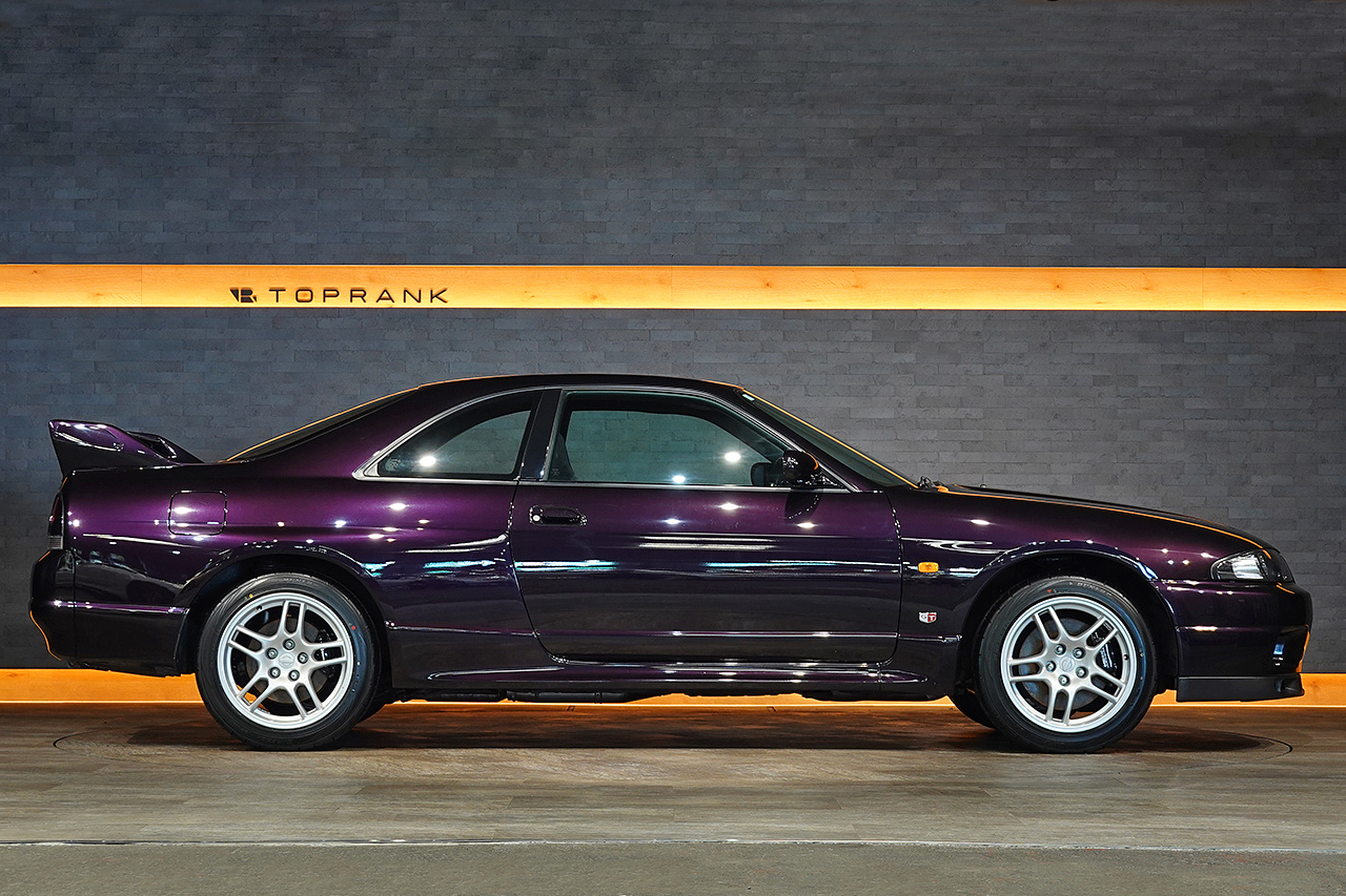 1995 Nissan SKYLINE GT-R BCNR33 R33 Skyline GT-R V-SPEC,  Factory Midnight Purple -LP2-,  Series 3 Headlights, HKS EVC